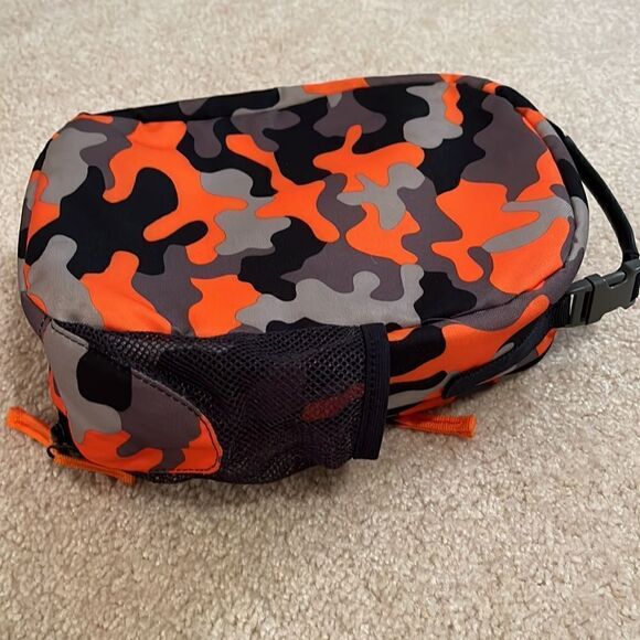 LANDS END KIDS LUNCH BOX - Picture 6 of 12